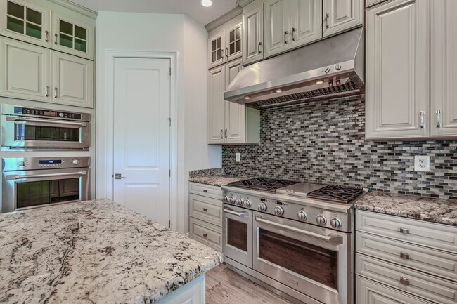 Building Photo - 2847 Seabiscuit Dr
