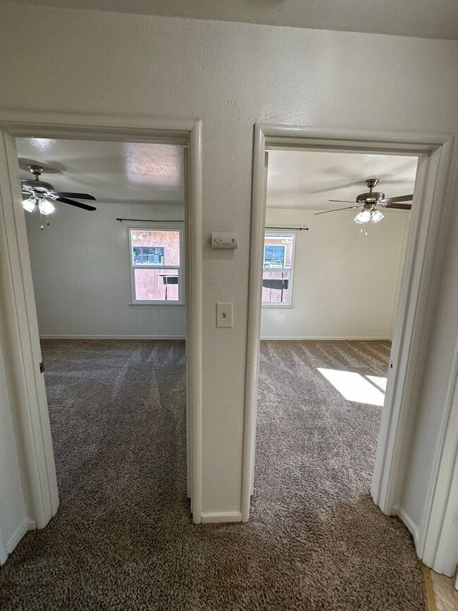 Building Photo - No Deposit