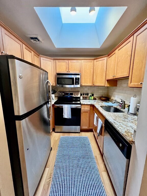 Building Photo - 280 Commonwealth Ave