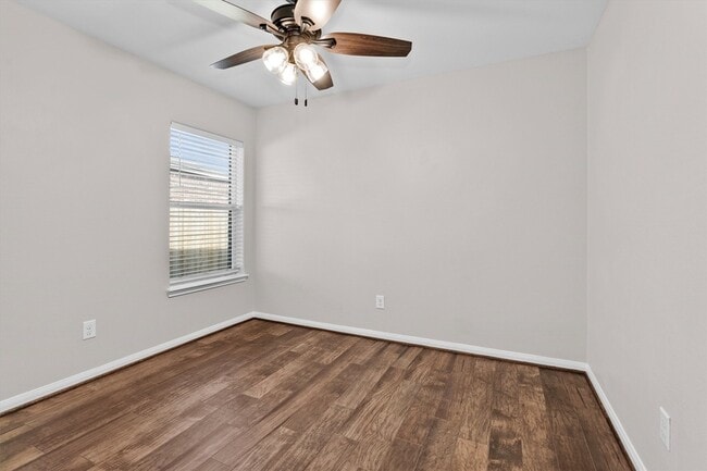Building Photo - 30822 W Lost Creek Blvd