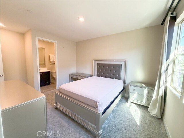 Building Photo - 64 Turnstone