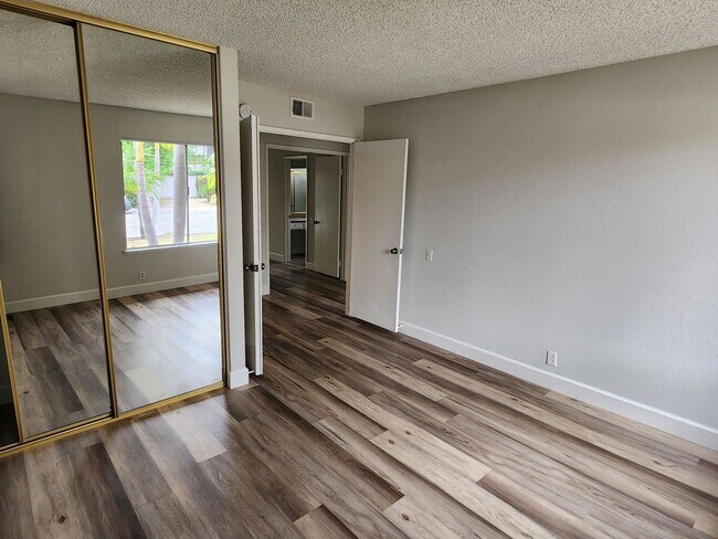 Building Photo - Beautiful Single Story in Mission Viejo
