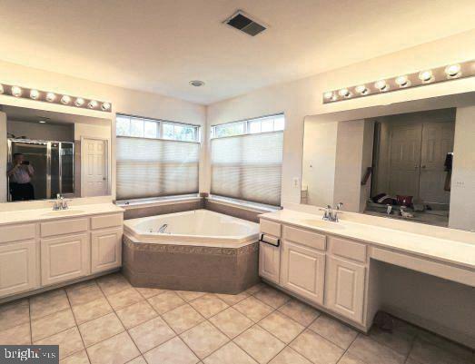 Building Photo - 7205 Lyndam Hill Cir