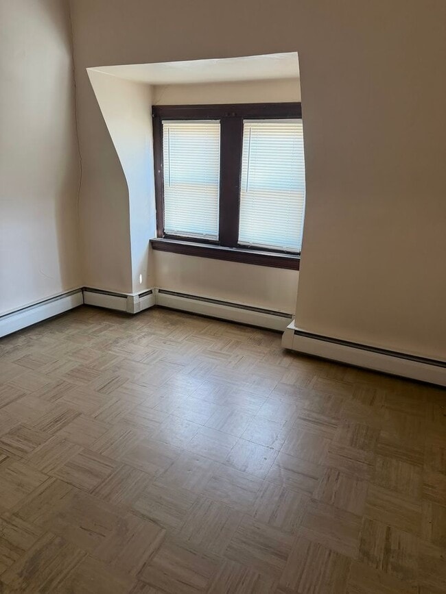 Building Photo - 1651 Perkiomen Ave