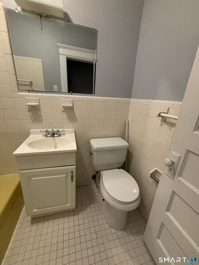 Building Photo - 130 Wilson St