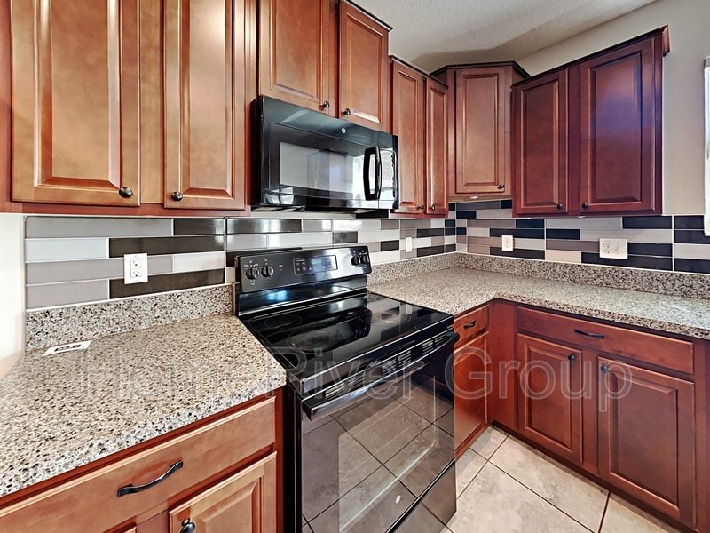 Building Photo - 10007 Crested Fringe Dr
