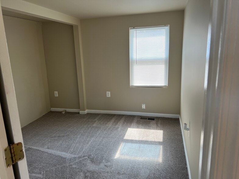 bed #1 - 404 Schucks Rd