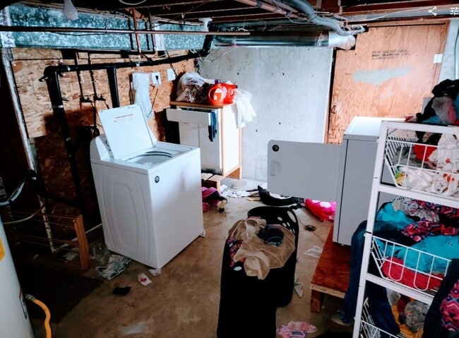 Building Photo - 646 S Coleman St