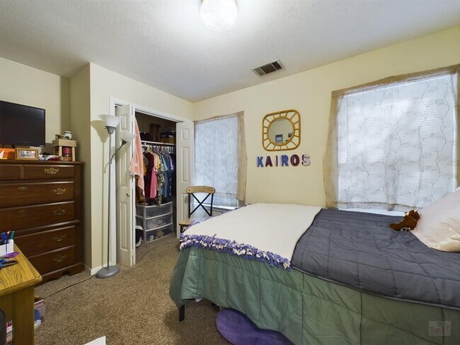 Building Photo - 4521 Avenue F