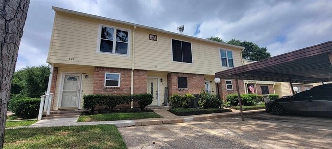 Primary Photo - 14515 Wunderlich Dr