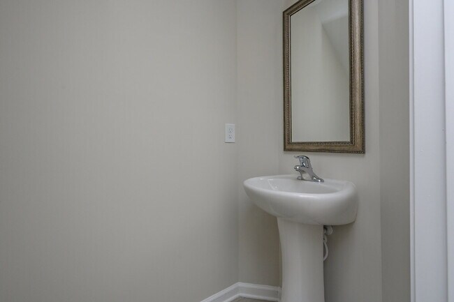 Building Photo - Elegant 4 Bedroom, 2 Bathroom Home with Modern Finishes & Open-Concept Living $2,150/mo rent