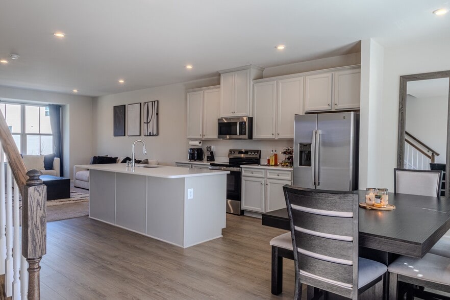 Building Photo - 8679 Stevenson Ln