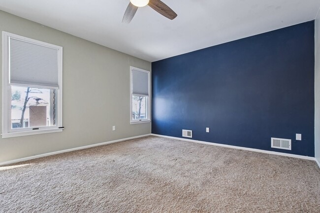 Building Photo - 13 Eton Ct