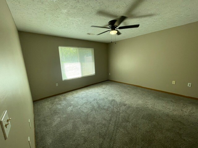 Building Photo - 2 bedroom 2 bath Condo