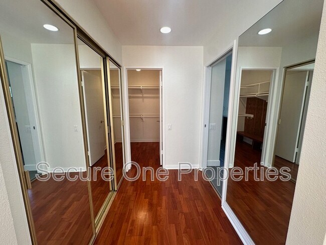 Building Photo - 1390 Calle Pecos