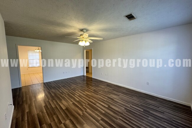 Building Photo - 96 Donna Kay Dr