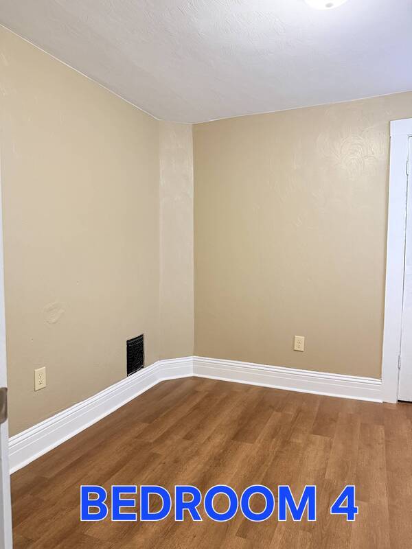 Building Photo - 1023 W 21st St