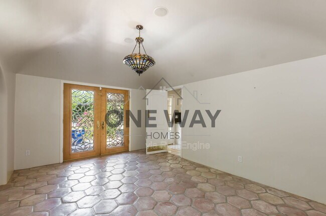 Building Photo - 49 Biltmore Estates Dr