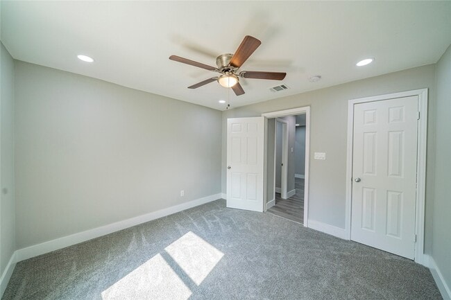 Building Photo - 5718 Cherry St