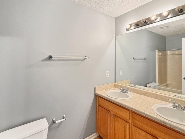 Building Photo - 5331 Creekview Way
