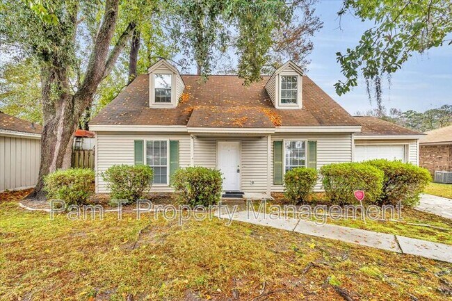 Primary Photo - 10 Doe Tail Ct