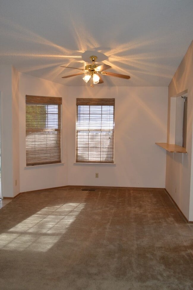 Building Photo - Cozy 3 Bedroom, 2 Bath home