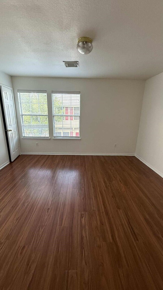 Building Photo - 1677 Nichole Woods Dr