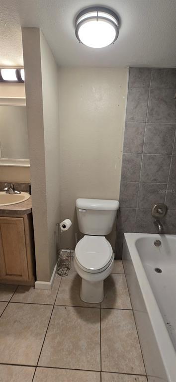 Building Photo - 588 Fairways Ln