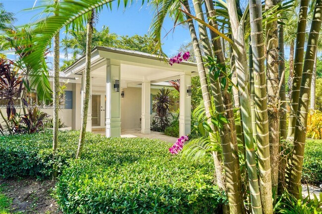 Building Photo - 10640 SW 61st Ave