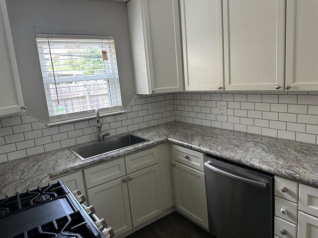 Building Photo - 3018 Gardenia Dr