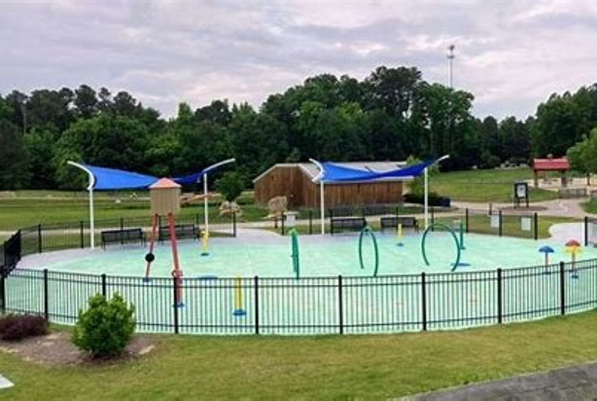 Splash park nearby - 514 Billingshurst Way