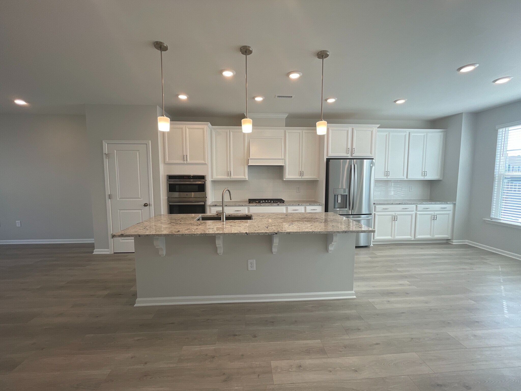 Building Photo - Room in Townhome on Austin Falls Sta