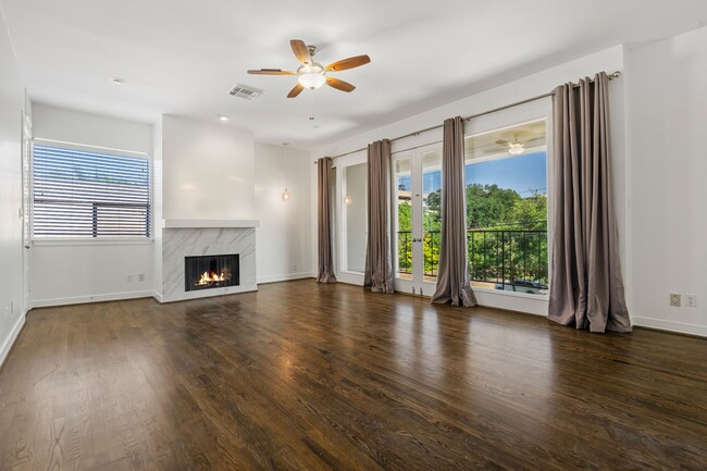 Building Photo - 5602 San Felipe St