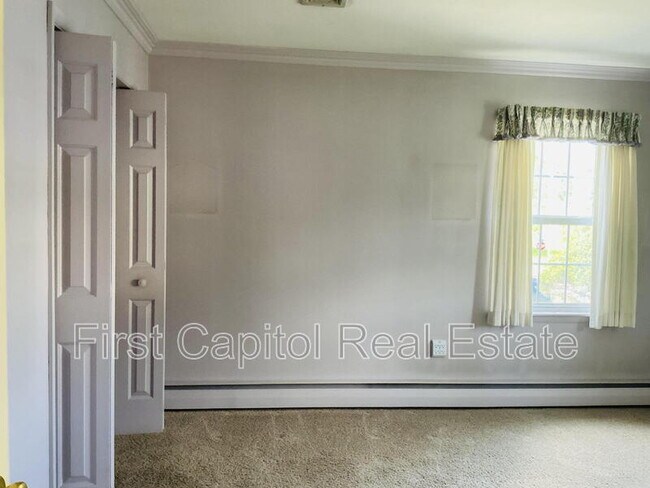 Primary Photo - 286 N Walnut St