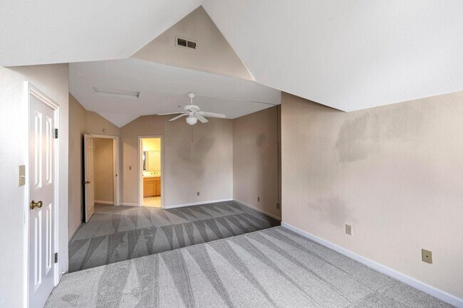 Building Photo - 3421 El Camino Real