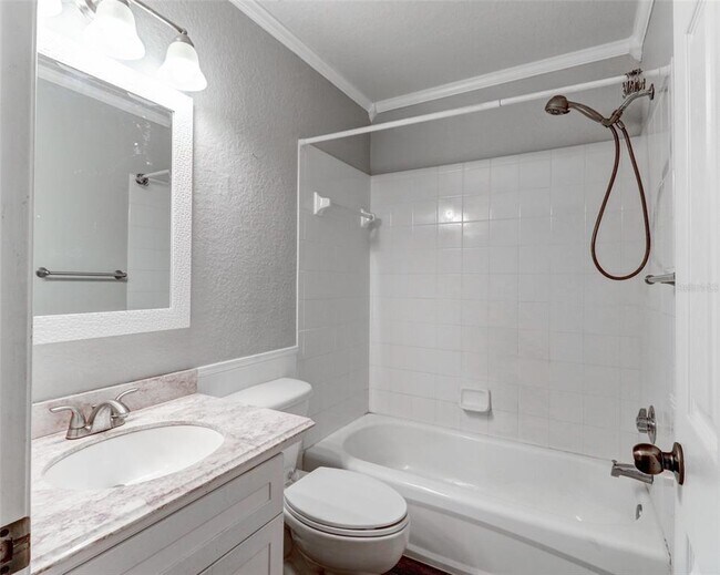 Building Photo - 16305 Fairford Palms Ct