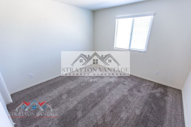 Building Photo - 24618 W Concorda Dr