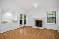 Building Photo - 10955 Wurzbach Rd