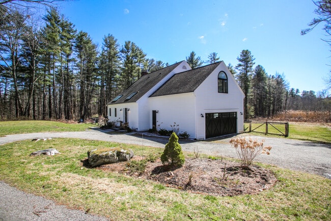 Building Photo - 23 Cross Rd