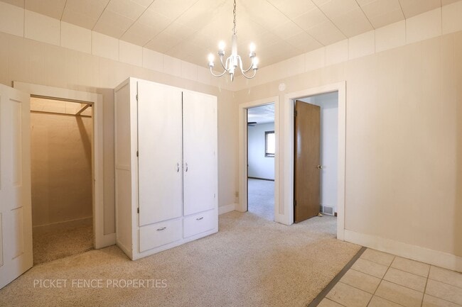Building Photo - Charming 3-bedroom, 2-bathroom Home