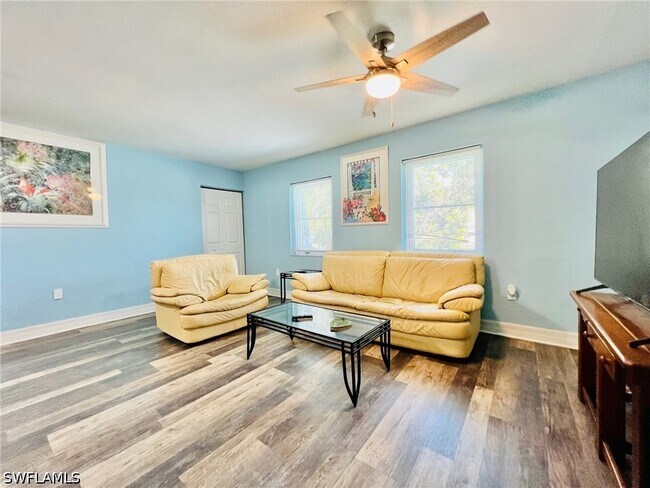 Building Photo - 465 Bald Eagle Dr