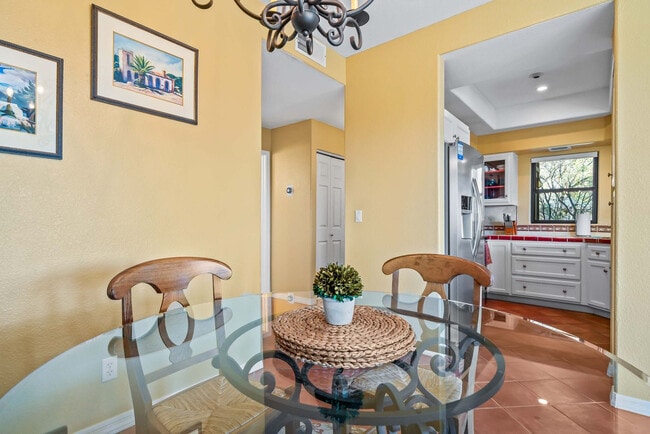 Building Photo - 6655 N Canyon Crest Dr