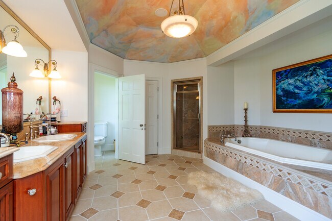 Building Photo - 3 Barclay Sq