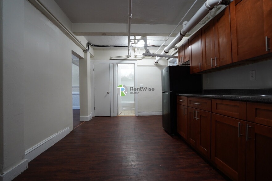 Building Photo - 1193 Boylston St