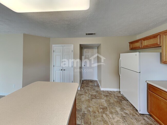 Building Photo - 4006 Pennick Ct