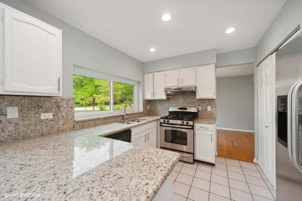 Building Photo - 1270 S Paddock Dr