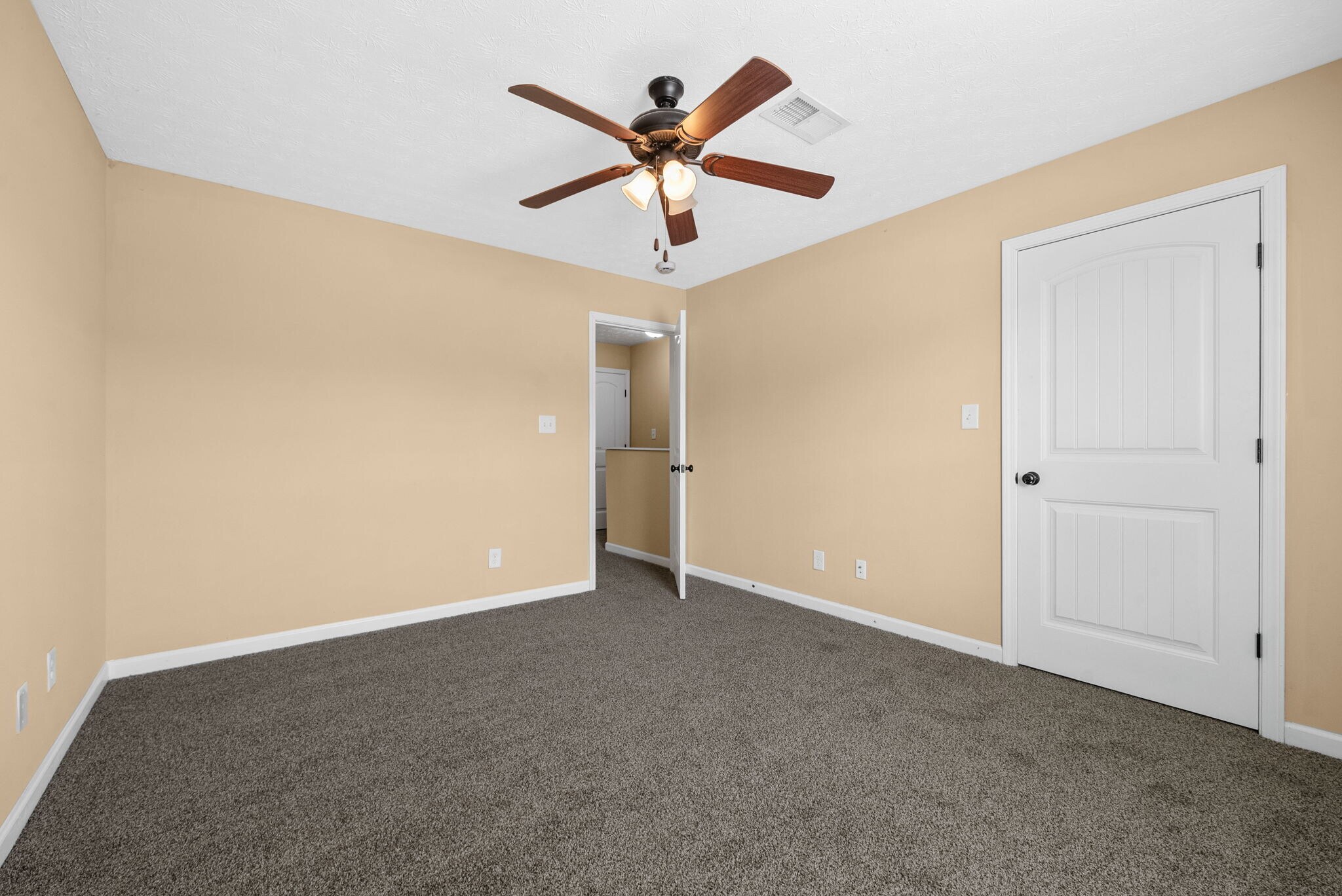 Building Photo - 2260 McCormick Ln