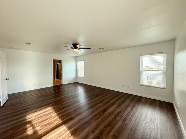 Building Photo - COMING SOON 5/BD 3/BA Home W/ Expansive Yard, Solar Panels, and No Rear Neighbors!