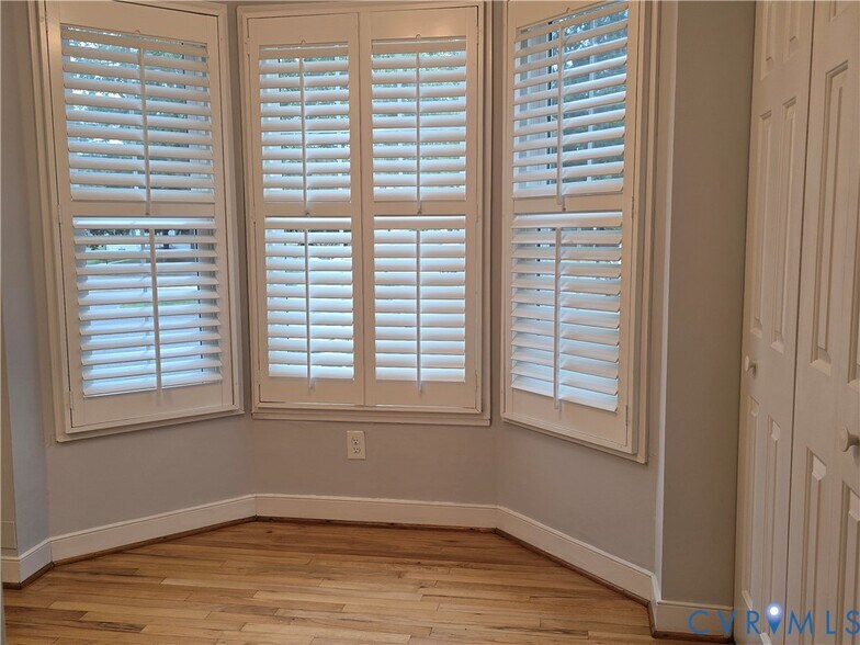 Building Photo - 1308 Maple Ave