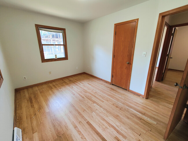 Building Photo - 5921 N 66th St